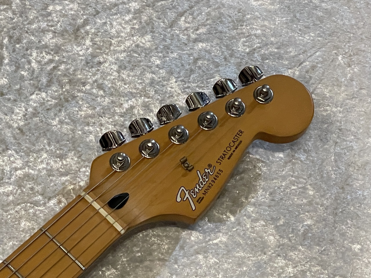 Fender Mexico Standard Stratocaster(Black)（中古/送料無料）【楽器