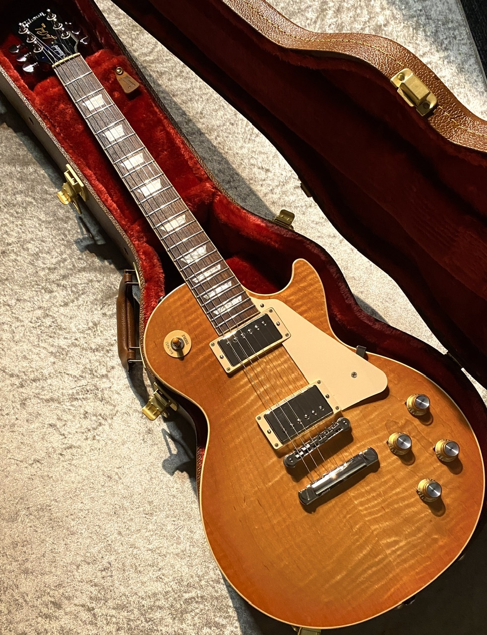 美品 虎杢 Gibson LesPaul Standard Exclusive Gibson 【色抜け、パーツくすみ特価!】【虎杢爆発!!】Les Paul