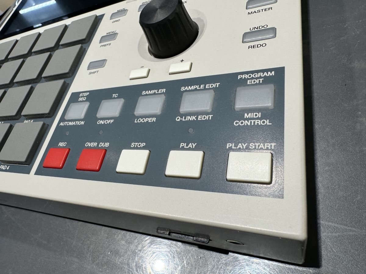 AKAI MPC One Retro 限定カラーモデル（中古/送料無料）【楽器検索デジマート】