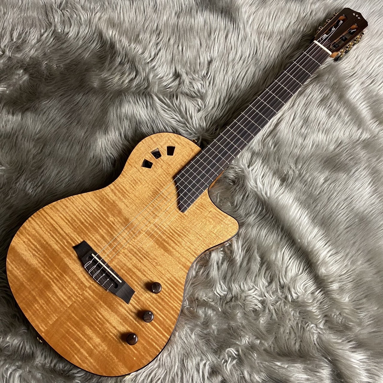 Cordoba Stage Guitar -Natural Amber エレガット 【木目良】【現物