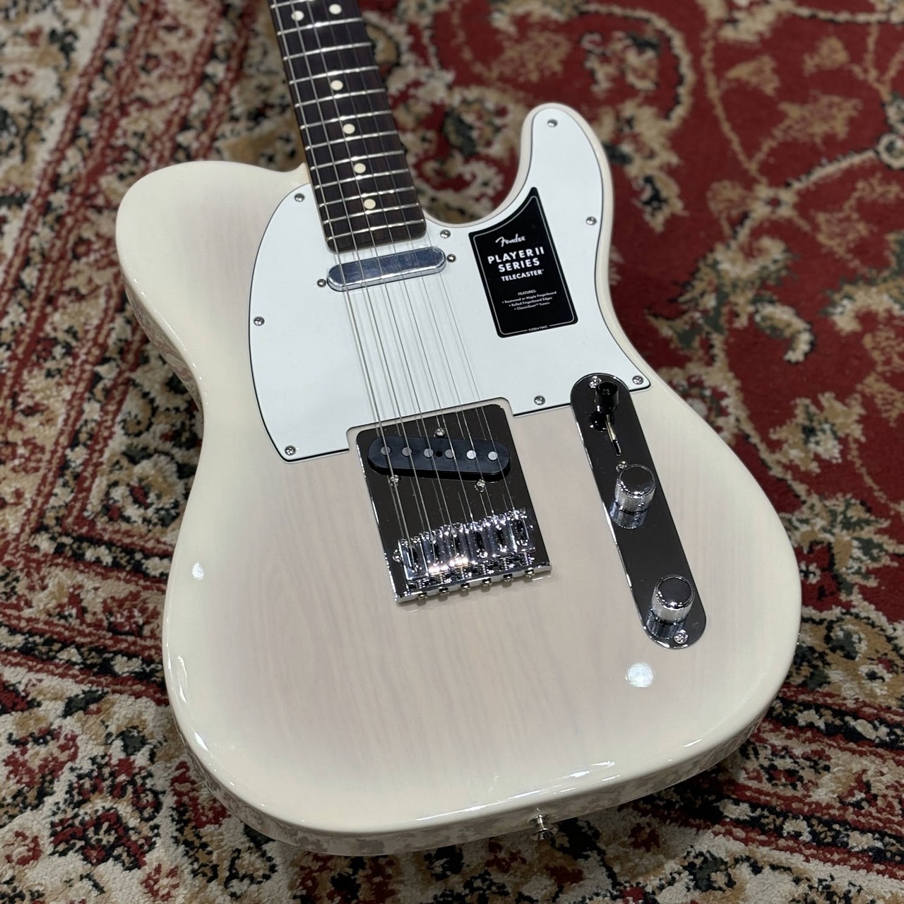 Fender player ii MN ACB Chambered Ash 軽量 Fender Player II Stratocaster Chambered Ash MN - Aged Cherry