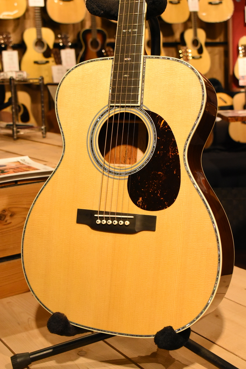贅沢屋の Martin CTM OM-42 ココボロ アコースティックギター 