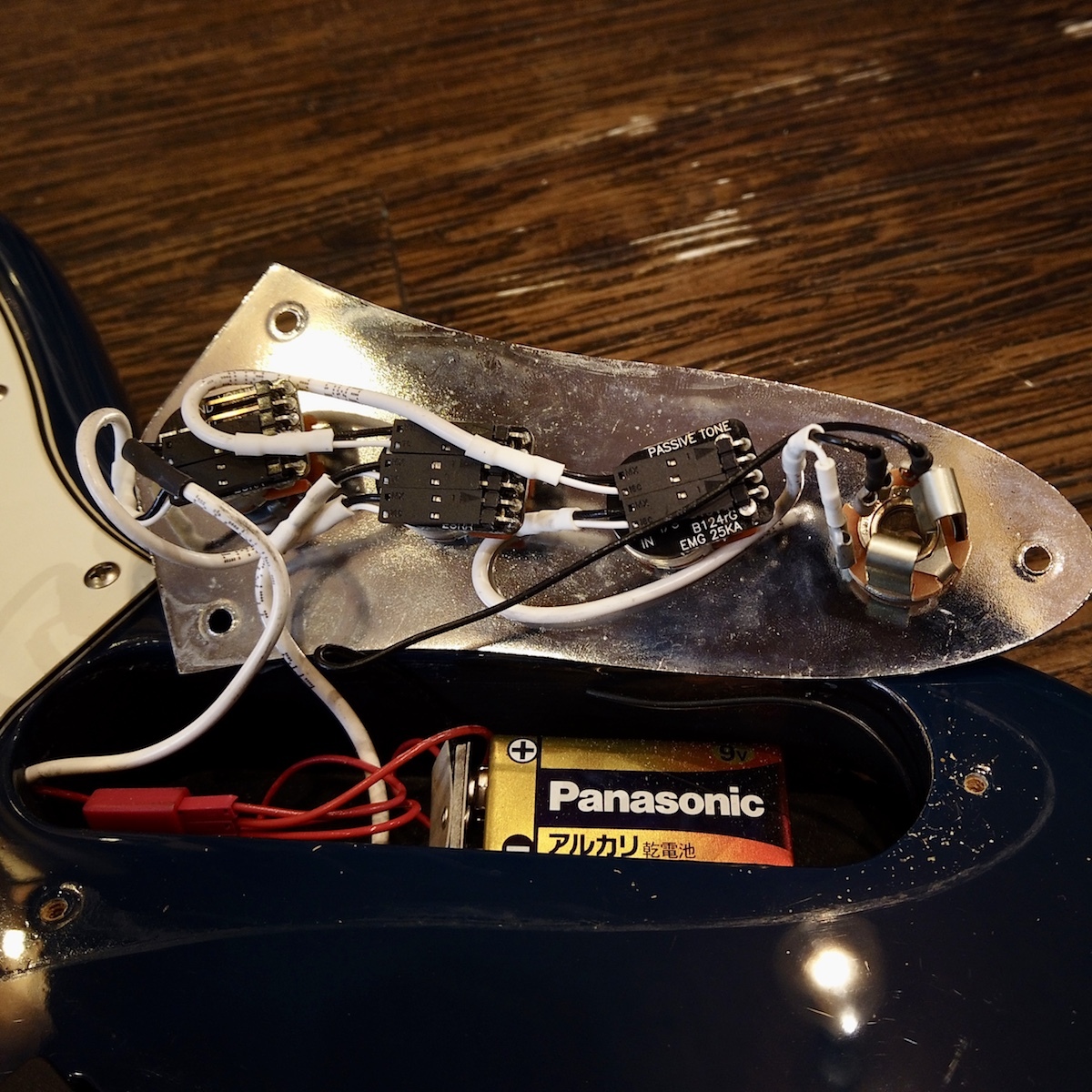 Bacchus universe series EMG mod（中古/送料無料）【楽器検索