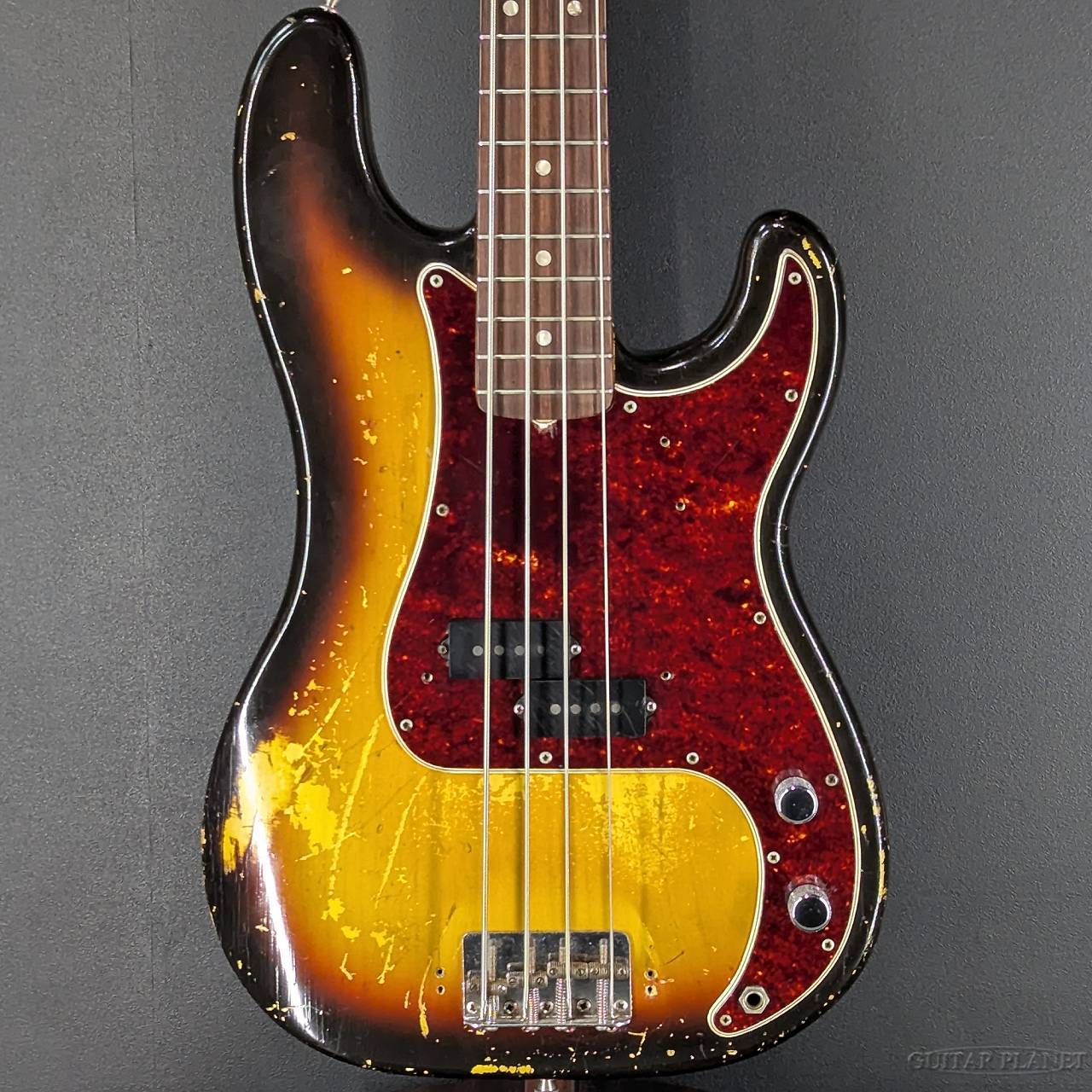 Fenderのデカールシール付きPrecisionbass サンバーストカラー 1979 Precision Bass - Sunburst - | 【クロサワ楽器店
