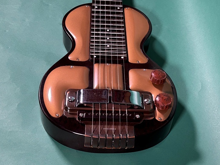 Rickenbacker BRONSON MELODY KING MODEL-52（ビンテージ）【楽器検索