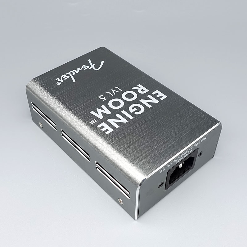 fender ENGINE ROOM lvl5 パワーサプライ　アイソレート Amazon.com: Fender Engine Room LVL5 Power Supply
