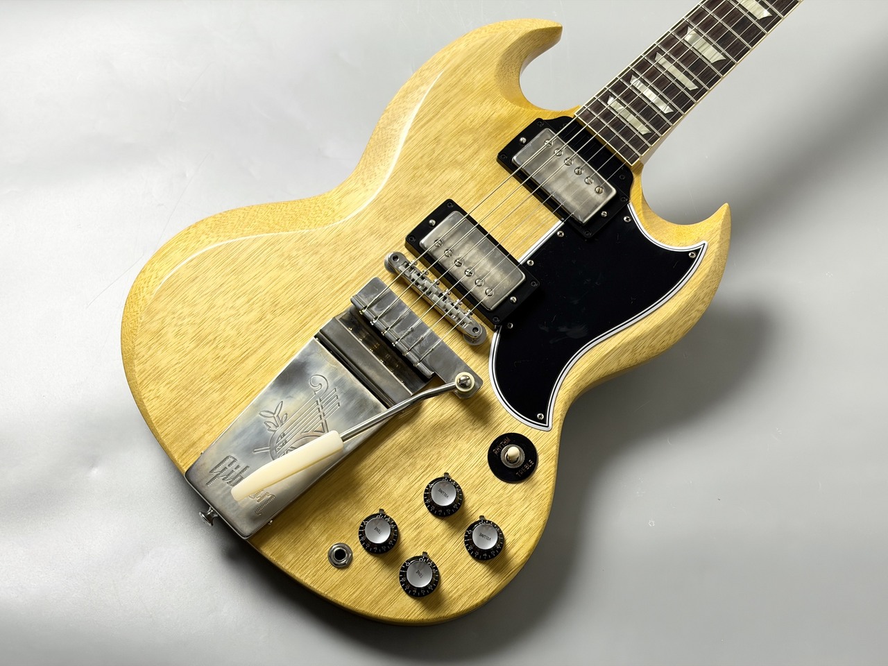 Gibson Custom Shop LE 1964 SG Standard Reissue Korina with Maestro