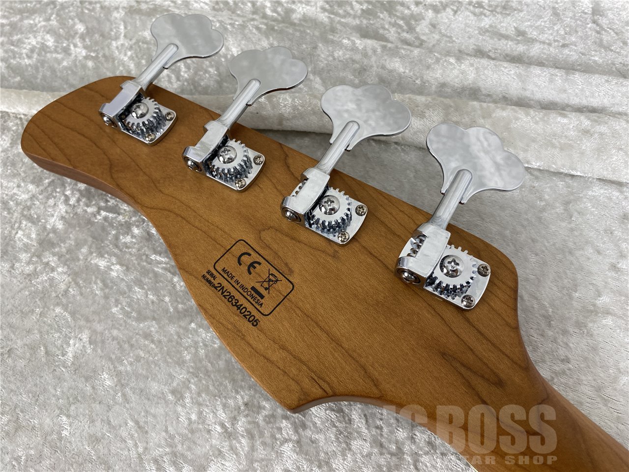 Sire Marcus Miller V7 New Gen 4-String (Candy Apple Red) （新品