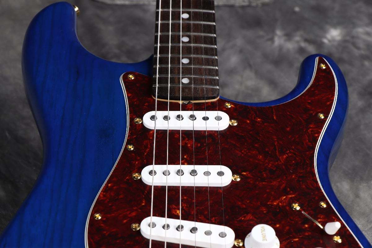 ストラトタイプ１Pボディ エレキギター】Fender Stratocaster（フェンダー・ストラト