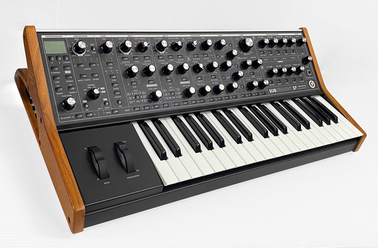 Moog SUB 37 アナログシンセ 37鍵 外観傷多数 Moog Subsequent 37（中古/送料無料）［デジマートSALE］【楽器検索