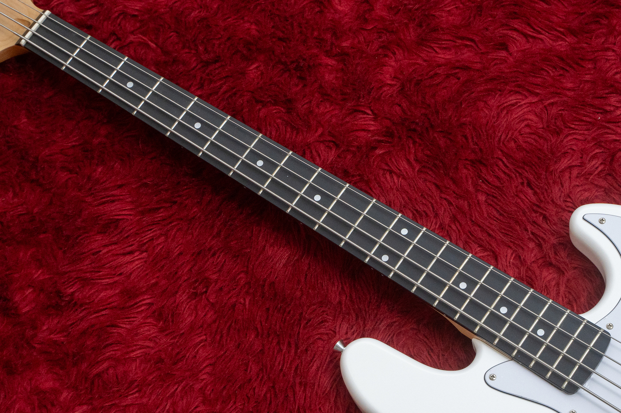 woofy basses ONE series Cavalier 4 White（新品/送料無料