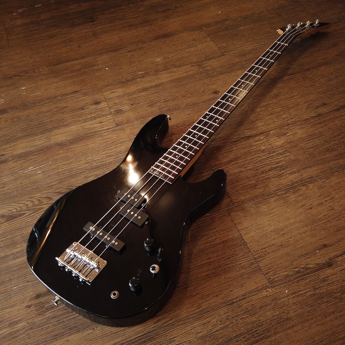 Aria Pro II MadAxe SLB-360 （中古/送料無料）【楽器検索デジマート】