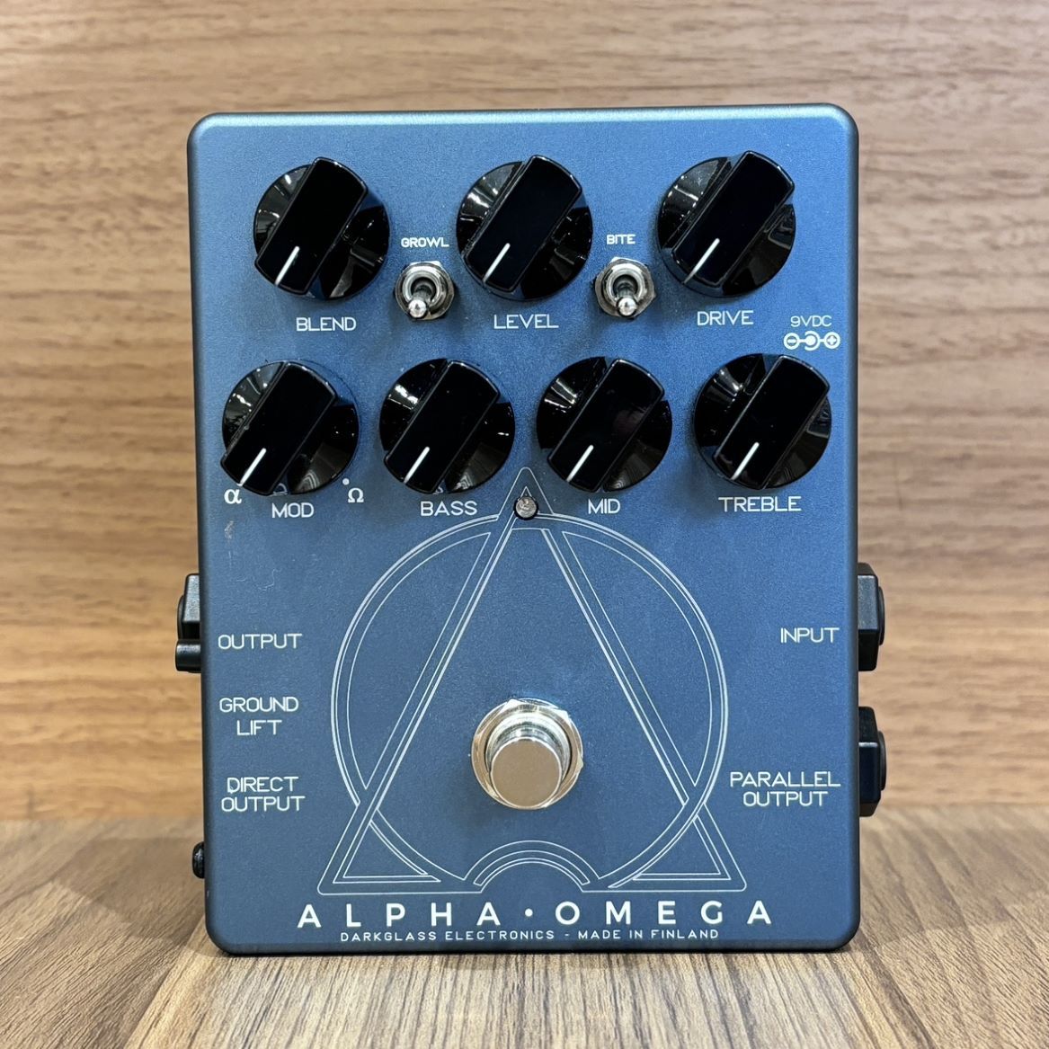 Darkglass Electronics （ダークグラスエレクトロニクス）Alpha Omega