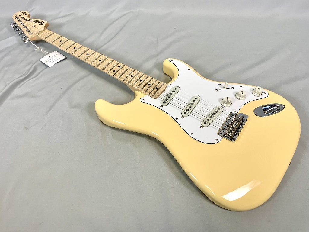Fender Yngwie Malmsteen Strat™ Vintage White Maple Fingerboard