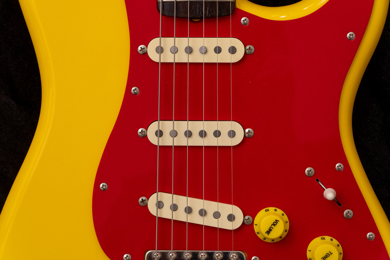 Fender Japan ST62-55 Yellow Mod 1984~1987年 3,45kg #E689552