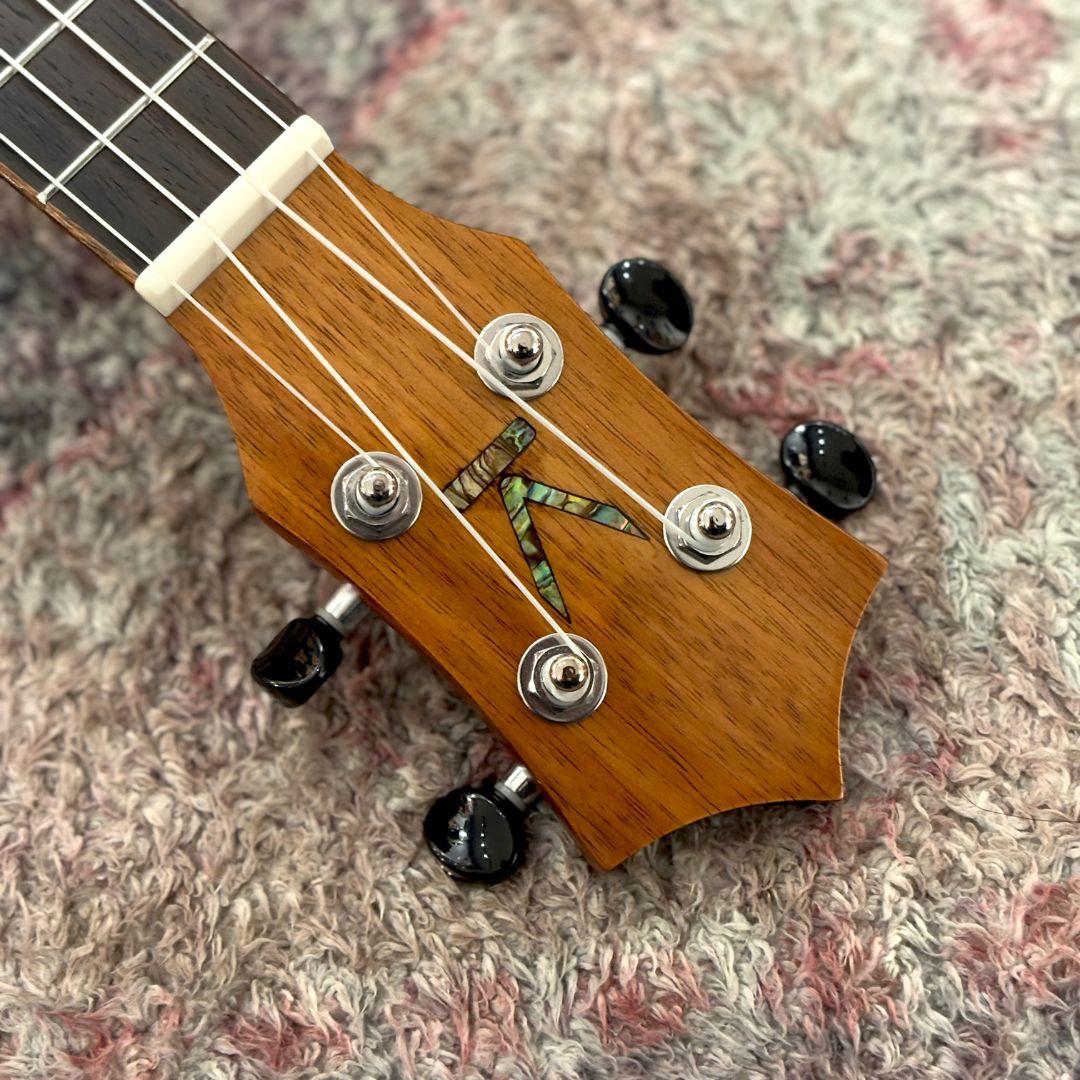 KUMU Feather / Concert [CF-52A] <ボディ厚55mmのハワイアン・コア