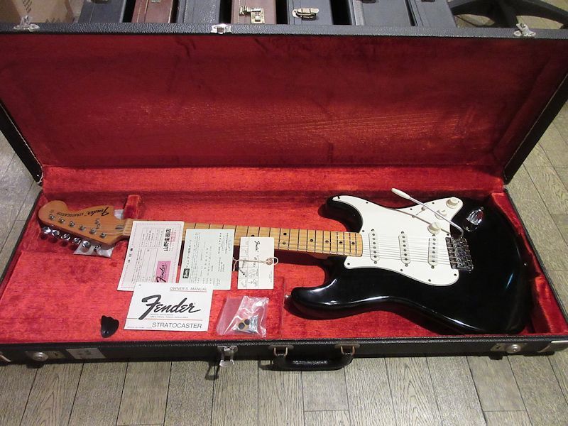Fender 1975 Stratocaster Black/Maple（ビンテージ）【楽器検索
