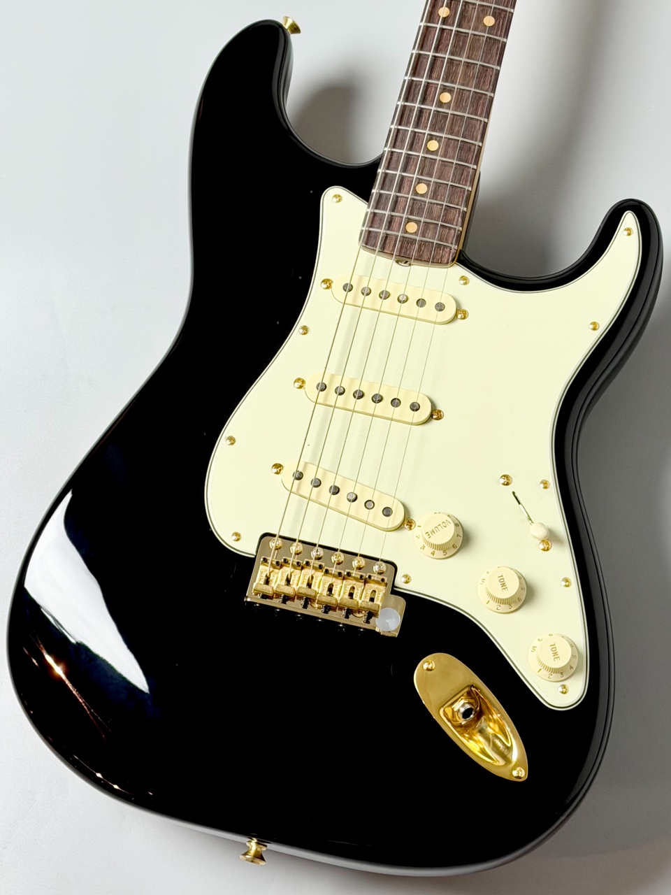 Fender LTD American Vintage II 1961 Stratocaster Gold Hardware