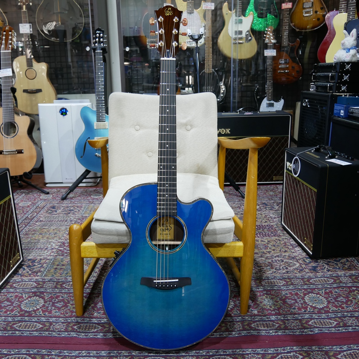 Crews Maniac Sound ES-1500C / Blue Burst 【抜群の演奏性を誇るCREWS