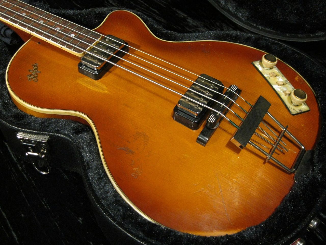 Hofner Premium Series H500/2-RLC-0 Club Bass 