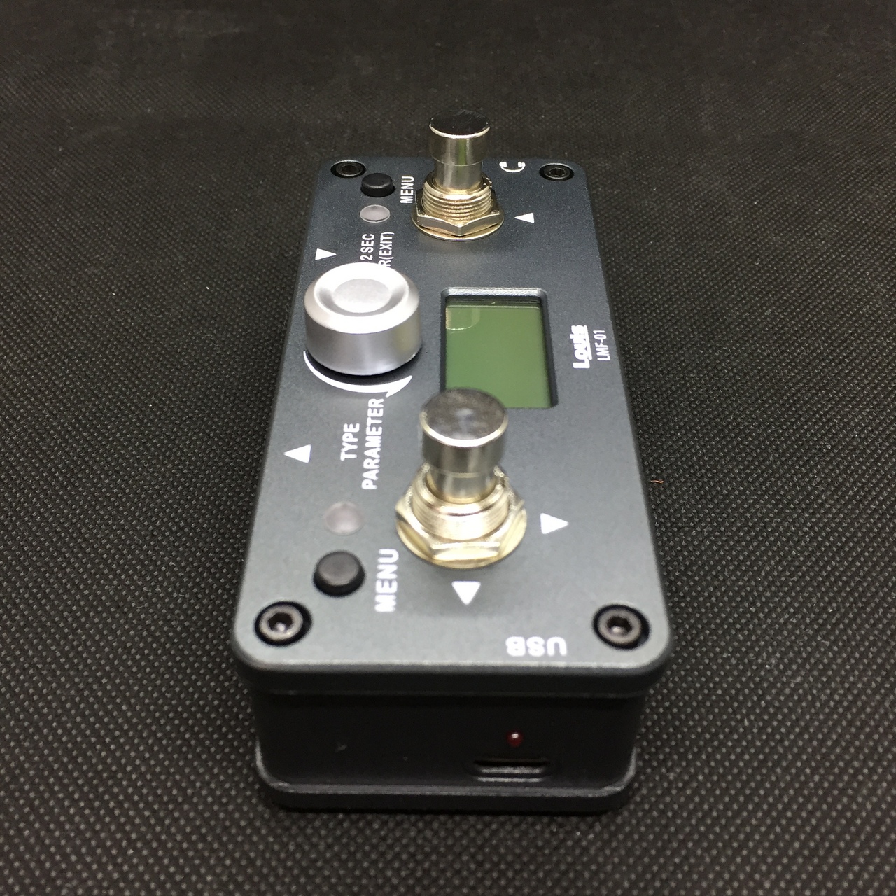 Louis LMF-01　マルチエフェクター　美品 Louis LMF-01 手のひらサイズ マルチエフェクター 幅11cm