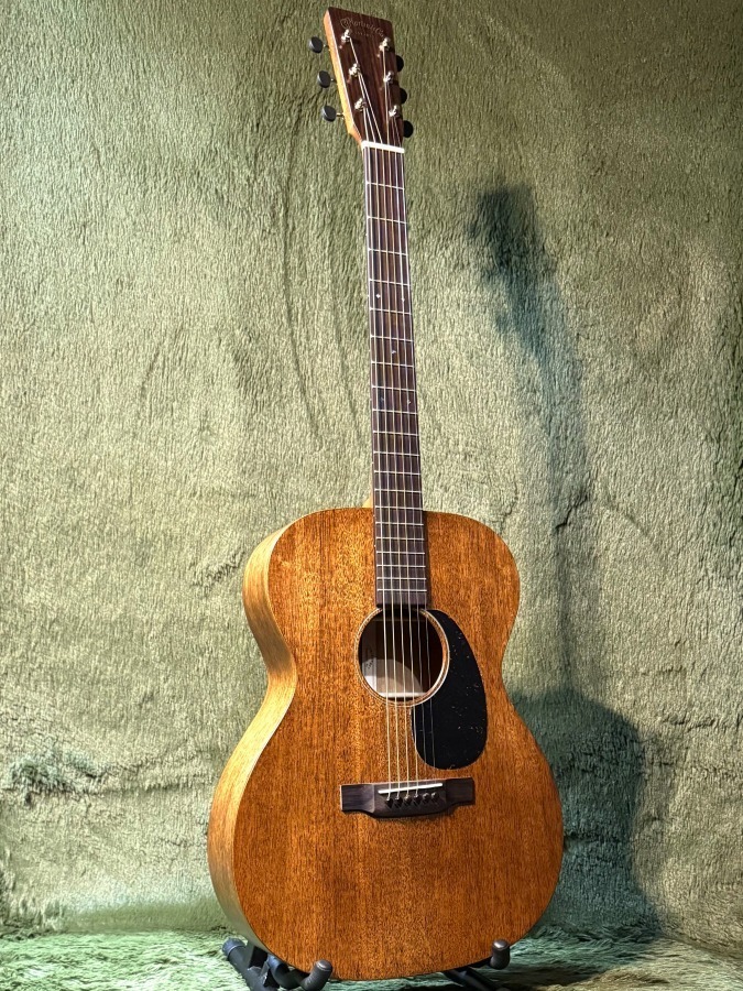 Martin 00-15M オールマホガニー　ピックアップ、ハードケース付き Martin00-15M #2829181【オールマホガニーボディ】【USA製】商品