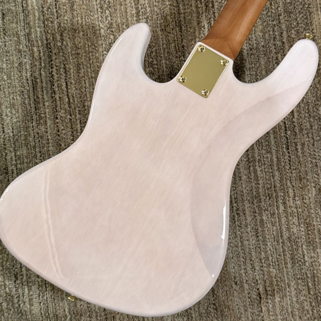 Bacchus WL4-STD/RSM/Snow White xGold Hardware（新品/送料無料