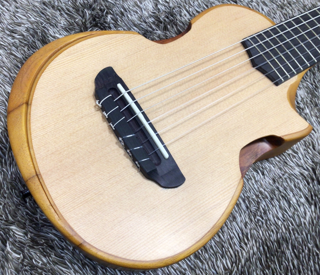 短時間セール 超美品 ほぼ新品 Ibanez ミニミニ ピッコロギター アコギ 41nsdArV+bL._UF894,1000_QL80_.jpg