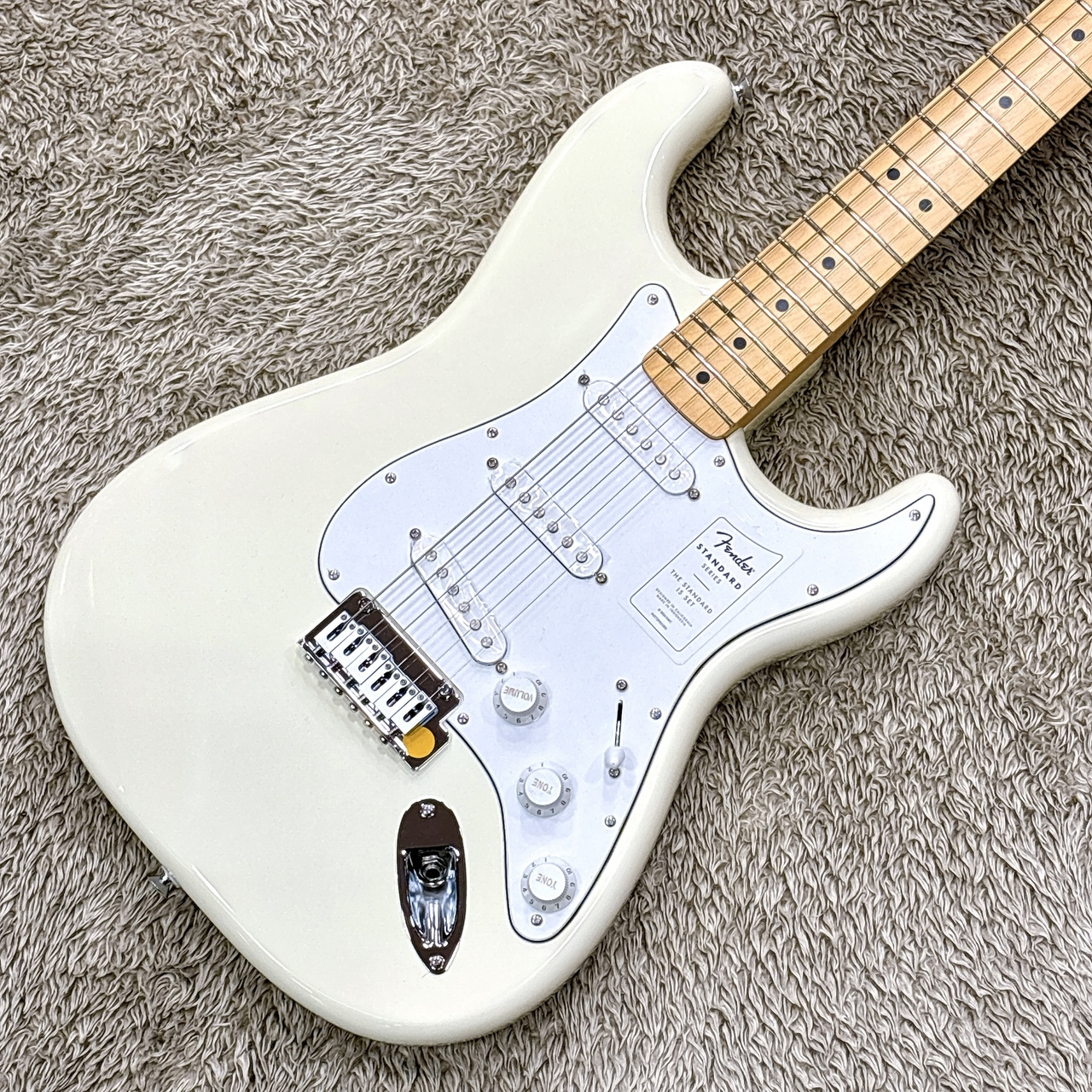 Fender Standard Stratocaster Olympic White / Maple【2025年