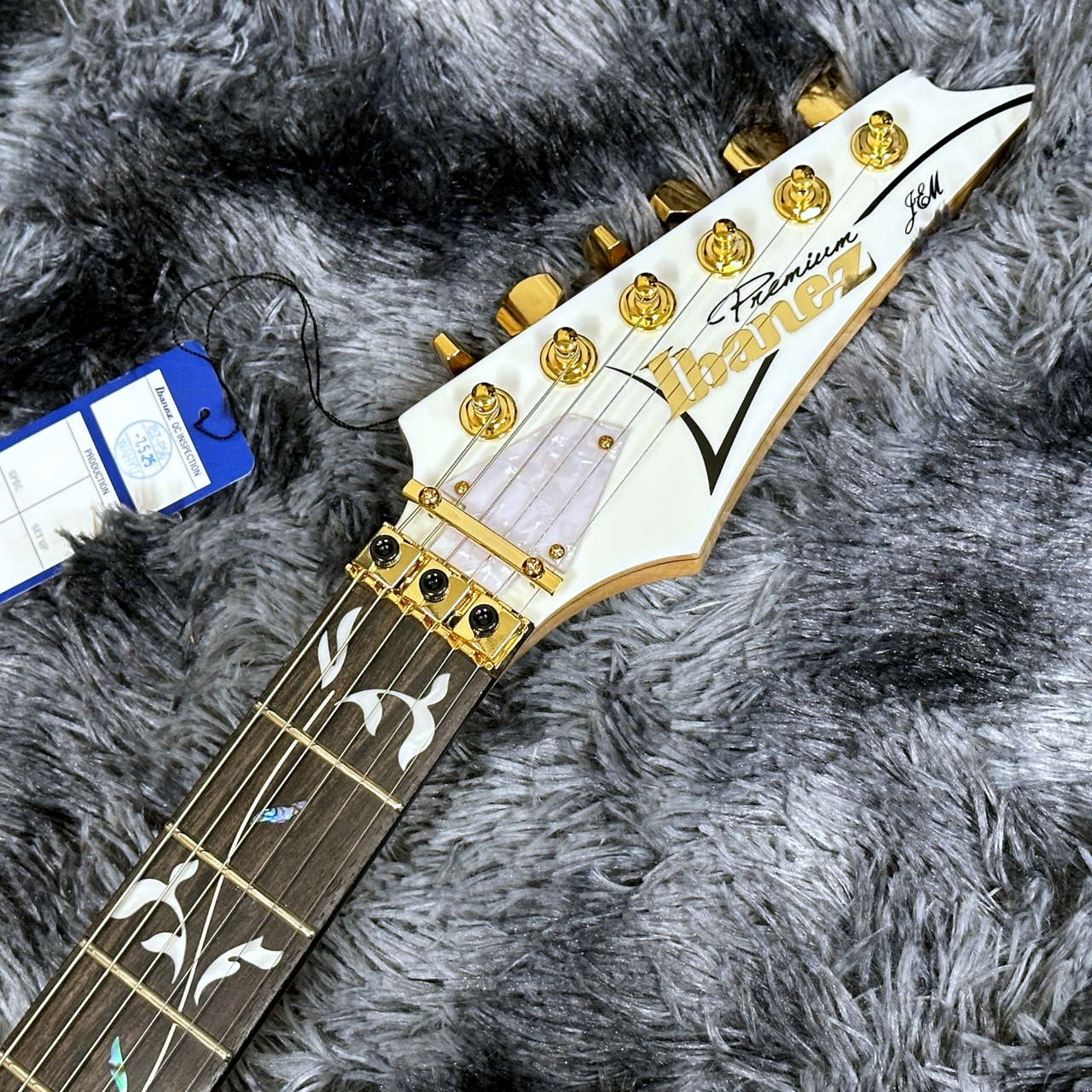 Ibanez JEM555 White Steve Vai シグネチャーモデル Ibanez、Steve Vai シグネチャー・モデル ”JEM”がPremium