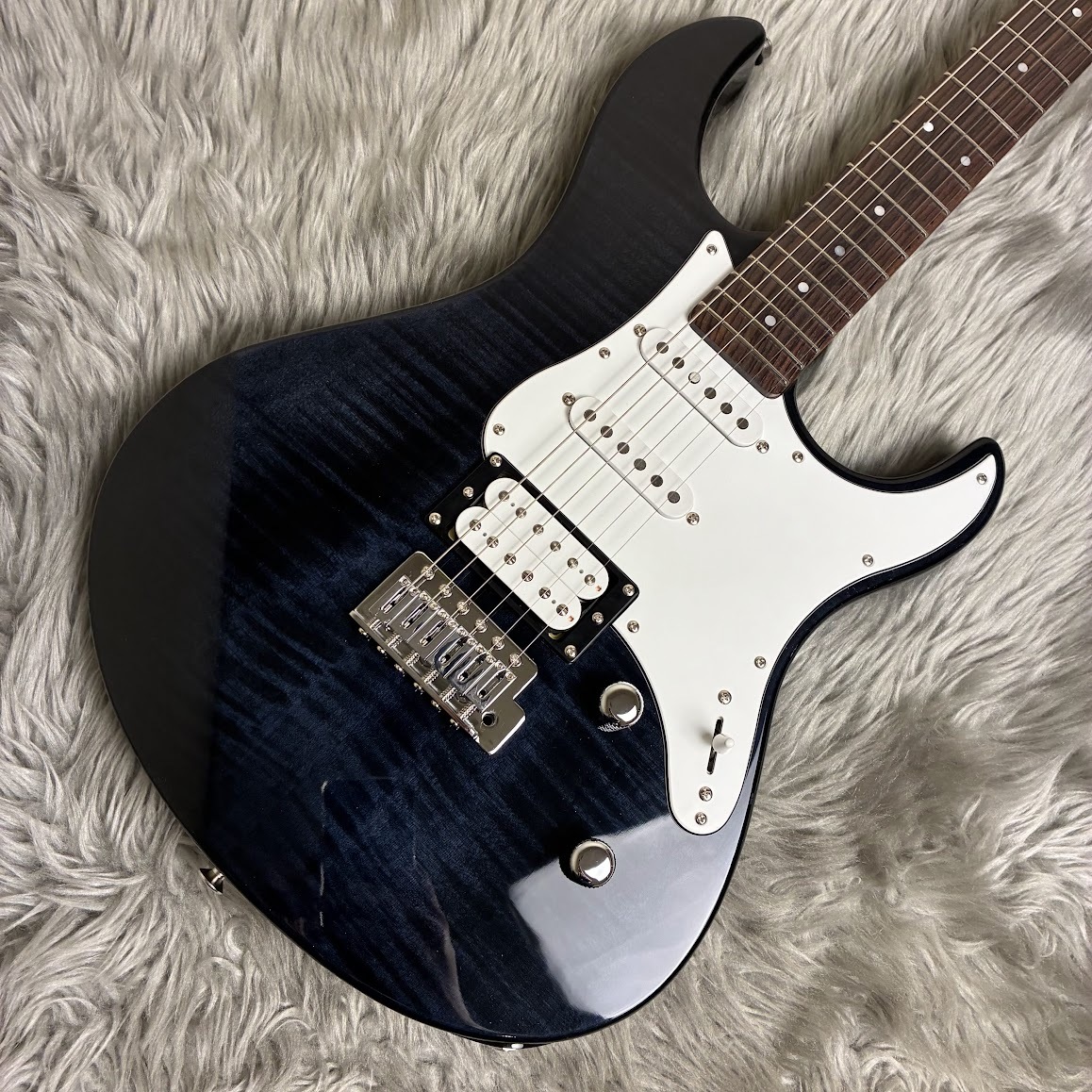 美品 YAMAHA ヤマハ Pacifica212VFM TBL ブラック 黒 YAMAHA / PACIFICA212VFM TBL(トランスルーセントブラック) ヤマハ