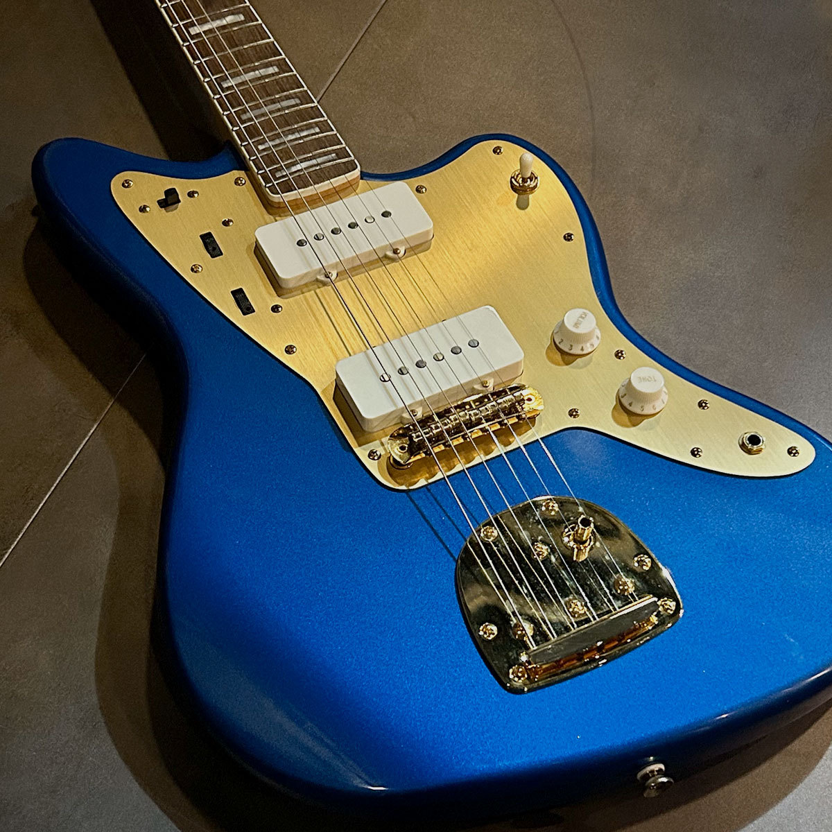 Squier by Fender 40th Anniversary Jazzmaster Gold Edition（中古