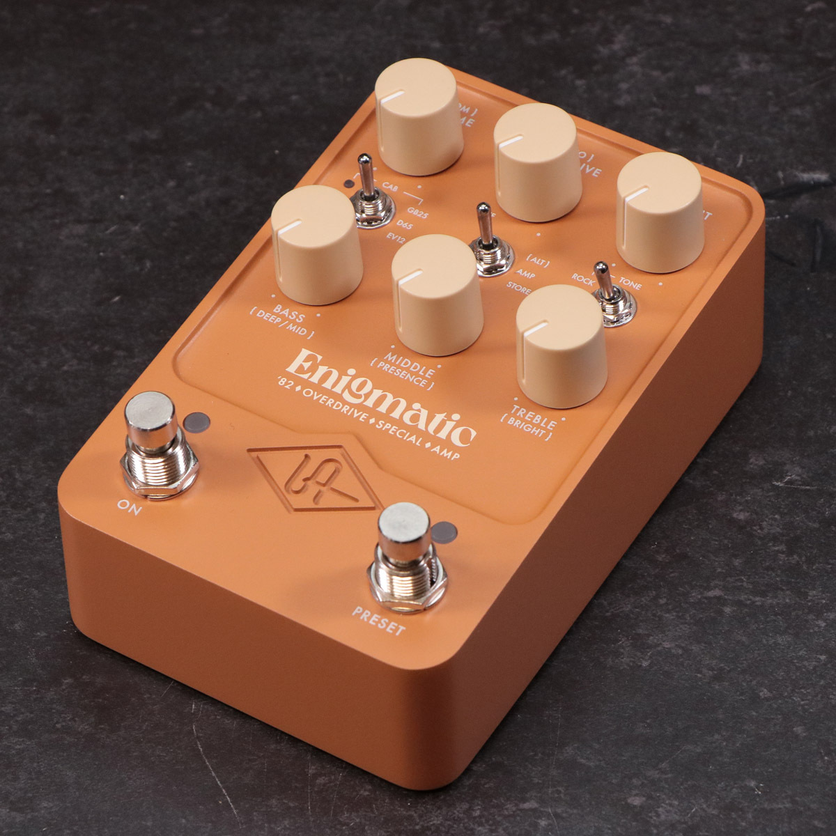 Universal Audio UAFX Enigmatic 82 Overdrive Special Amp オーバー