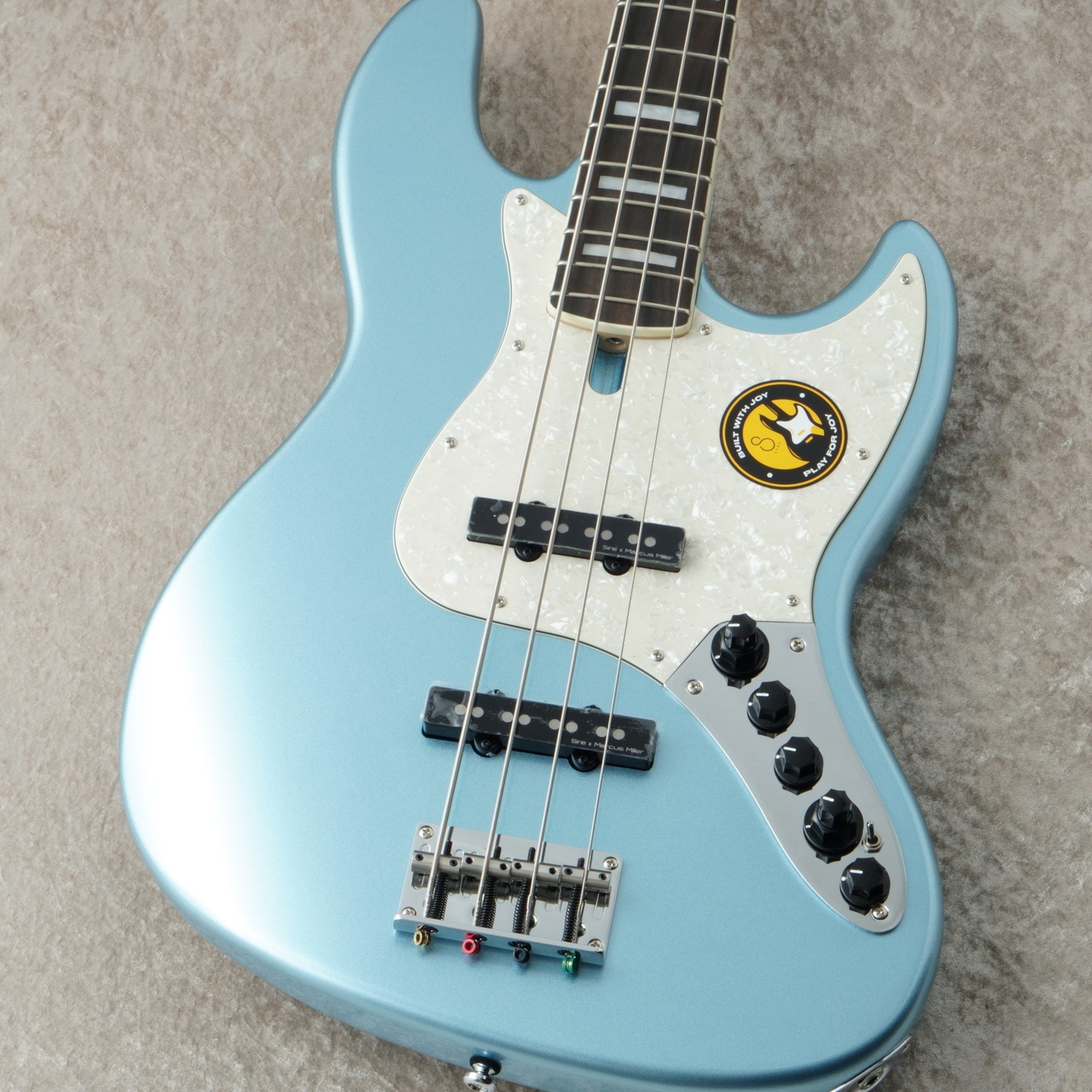 美品　Sire V7 Alder 4st 2nd Generation V7 Alder 4st 2nd Generation -AWH- | 【クロサワ楽器店オンライン