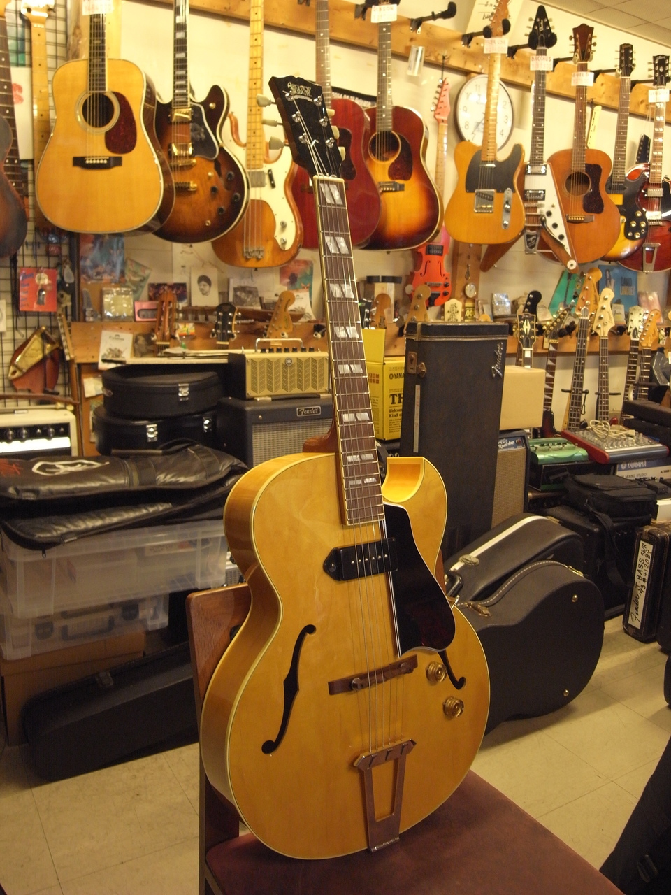 ギター Archtop Tribute AT175 Sunburst Archtop Tribute Custom ATC175 - Sunburst (Pre-owned) – Mak's