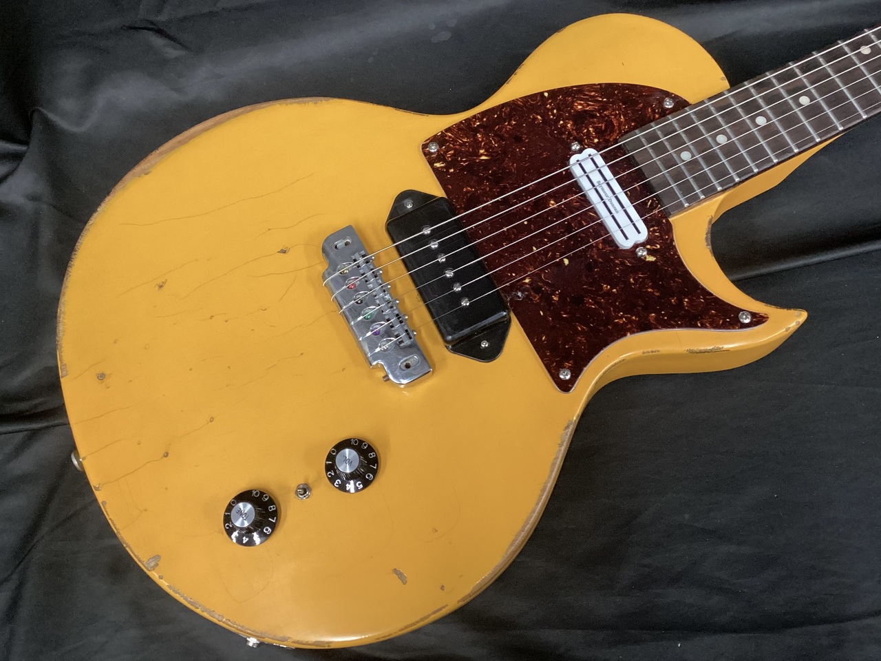 Vintage Guitars V120 ProShop Unique Angry Mustard ( ヴィンテージ