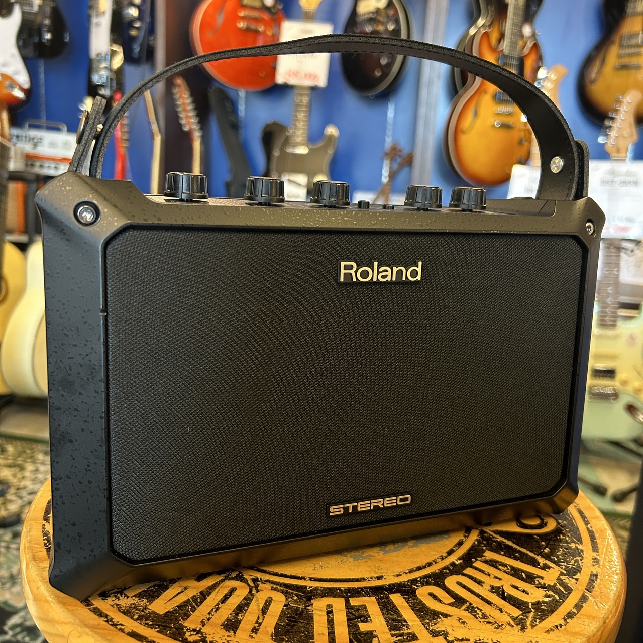 【ROLAND】MOBILE AC ポータブルアンプ Roland - MOBILE AC | Acoustic Chorus