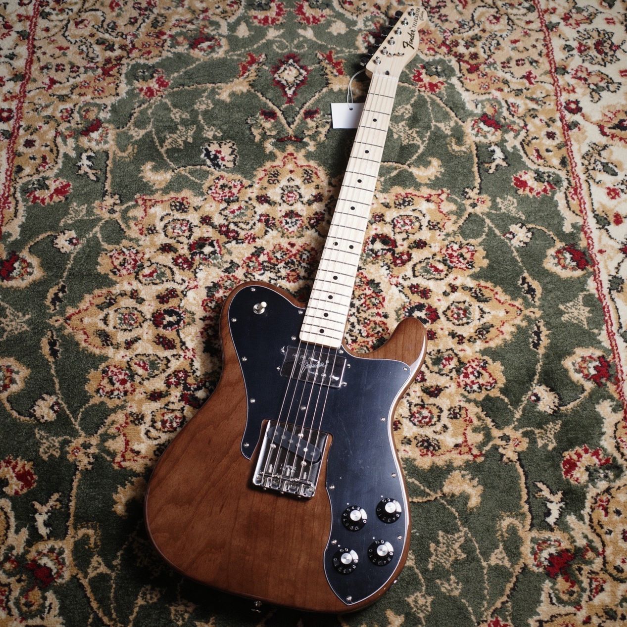 Fender FSR Made in Japan Traditional 70s Telecaster Custom Walnut