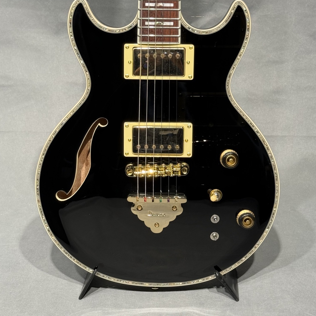 Ibanez セミアコ AR520H SPOTモデル Ibanez AR520H Artist Hollowbody Black | Guitar Center