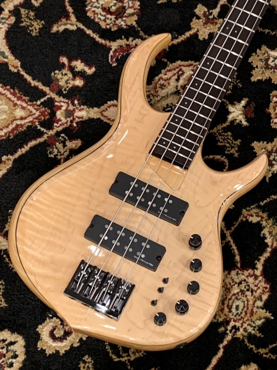 現行は定価194700円 sire M7 ASH 4st サイアー 使い勝手抜群 現行は定価194700円 sire M7 ASH 4st サイアー 使い勝手抜群 M7 Ash