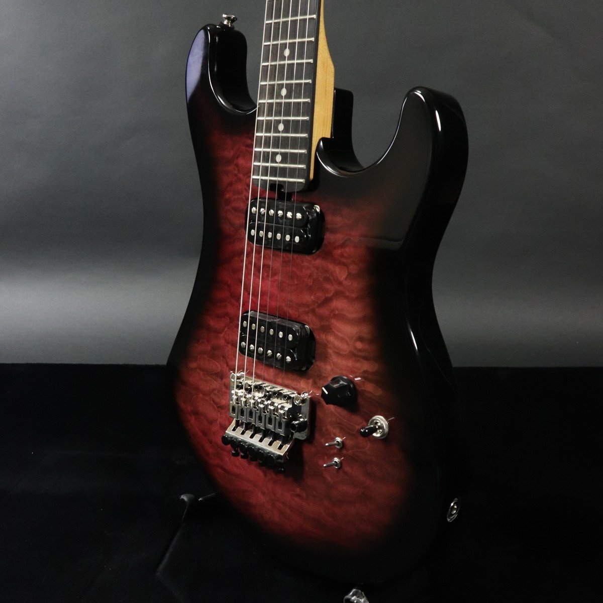 Kramer The 84 先月購入極美品 8/31まで　大幅値下げ中 Amazon | KRAMER The 84 BLM Blue Metallic エレキギター