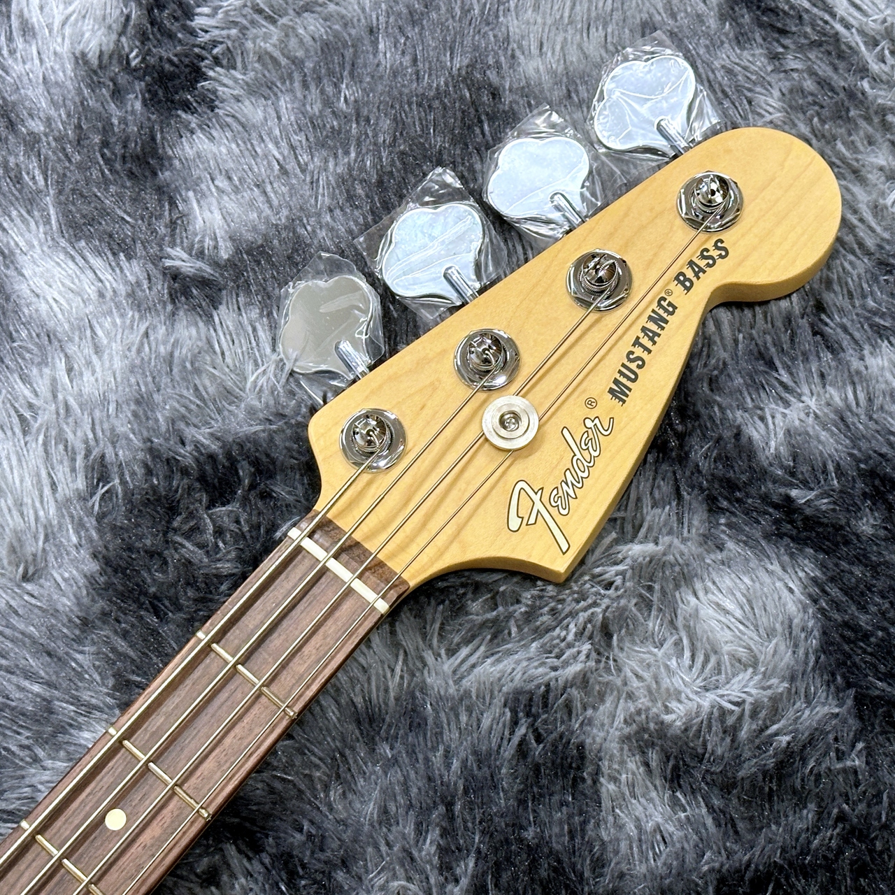 『稀少極美品 Mustang Bass BLACK ショートスケール 程度良好‼️ Amazon | Fender フェンダー ショートスケールエレキベース