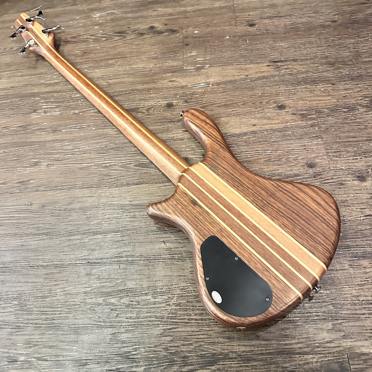 Washburn Taurus T24 エレキベース 4弦 Washburn Taurus T24 エレキベース 4弦 Washburn Taurus T24 エレキ