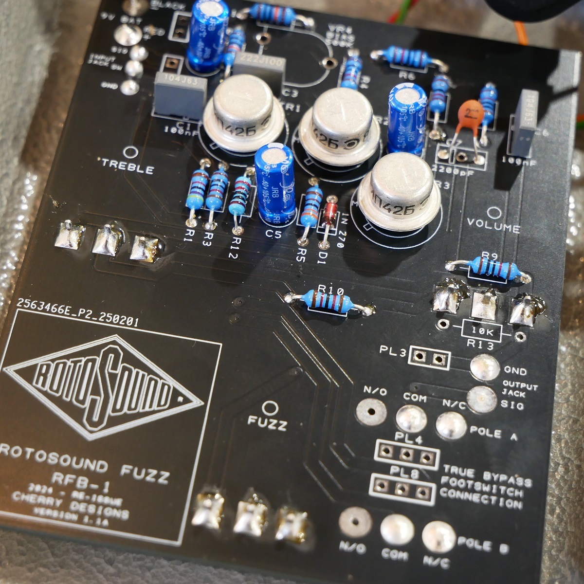 Rotosound FUZZ RFB-1を購入したお話 | ドラジック！
