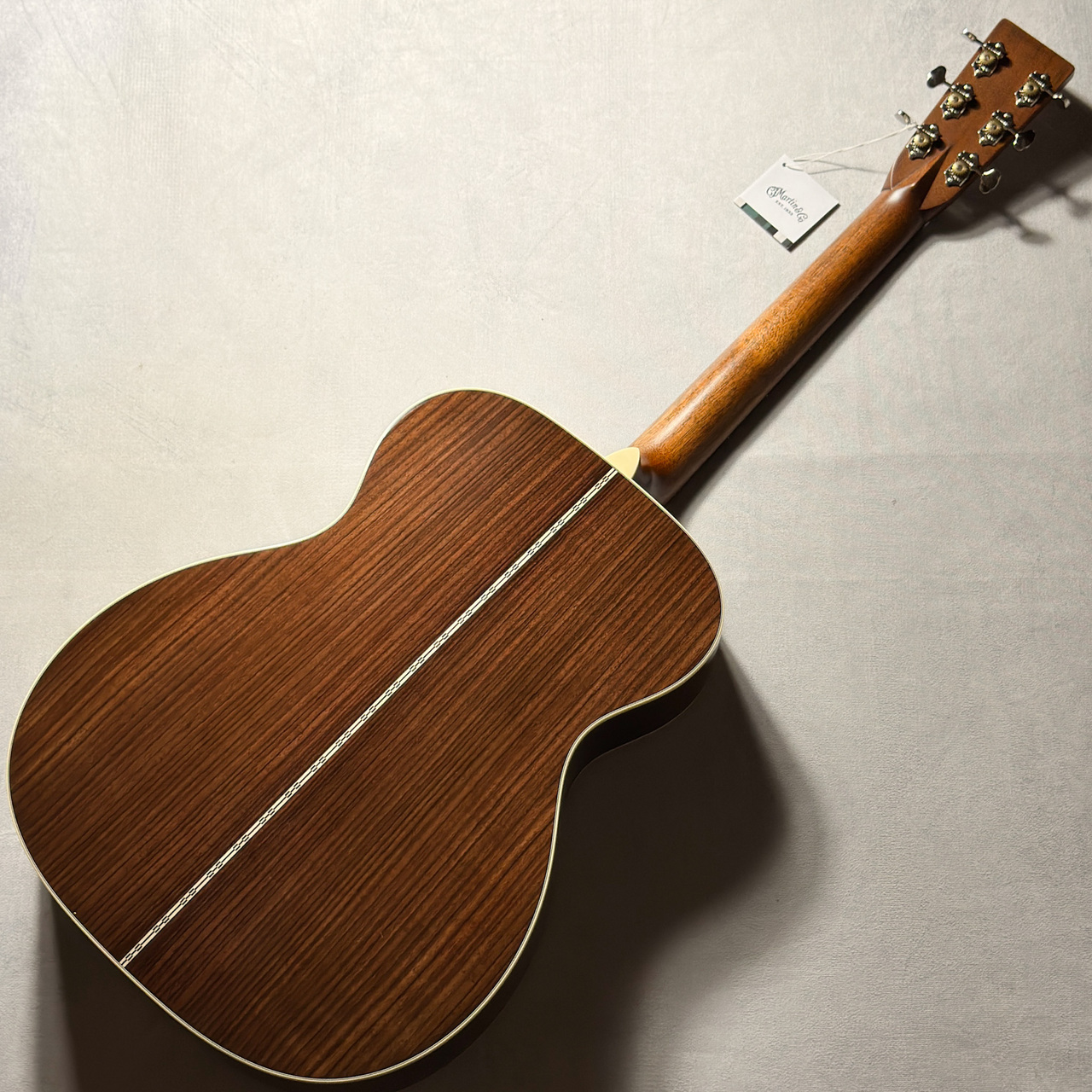 専用 Martin D-28 シリアルナンバー入り 木製プレート 専用 Martin D-28 シリアルナンバー入り 木製プレート Martin