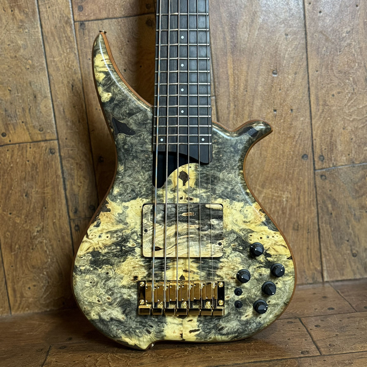 ベース Tune TWB-6 HYB-3 BB Tune TWB-6 EX HYB-III Buckeye Burl Top Custom Pickups（中古