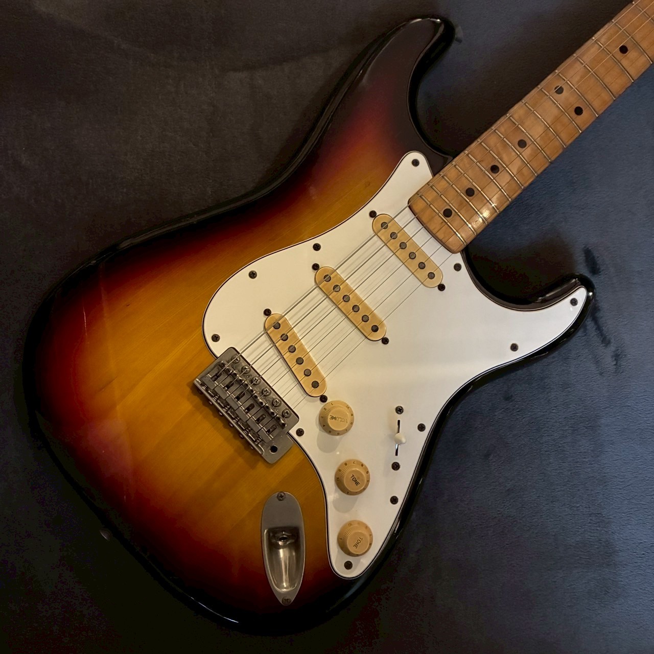 Fernandes FST-50 NAT 石ロゴ 1970年代 日本製 Fernandes FST-50 NAT 石ロゴ 1970年代 日本製
