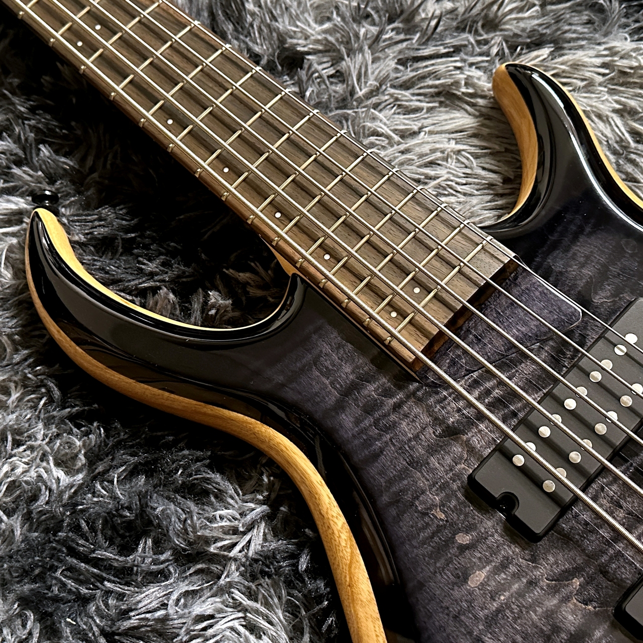 Sire Marcus Miller M7 Ash 5st TBK (Transparent Black) 【2025年製