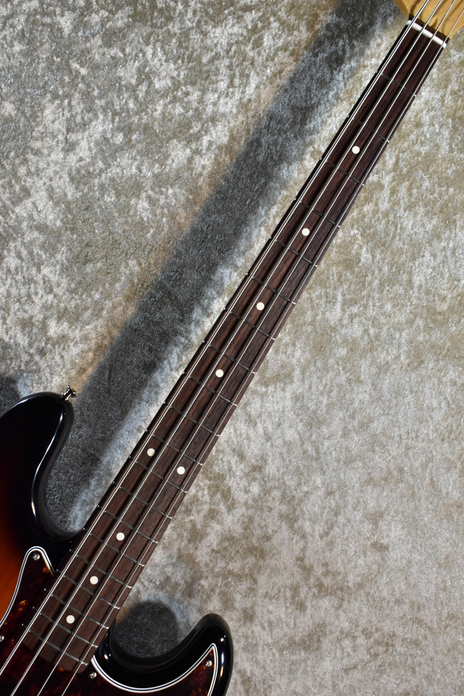 J.W.Black Guitars JWB-JP-JB VR - 3-tone Sunburst- #22080 J.W.Black Guitars JWB-JP-JB VR - 3-tone Sunburst- #22080