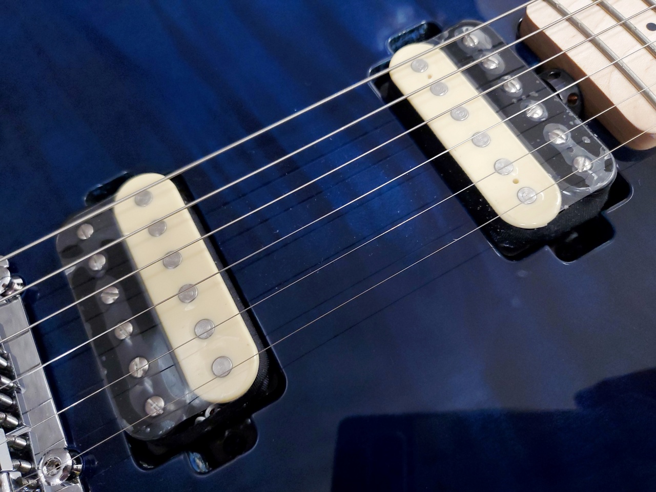 Sterling by MUSIC MAN Axis Flame Maple S.U.B AX3FM Neptune Blue